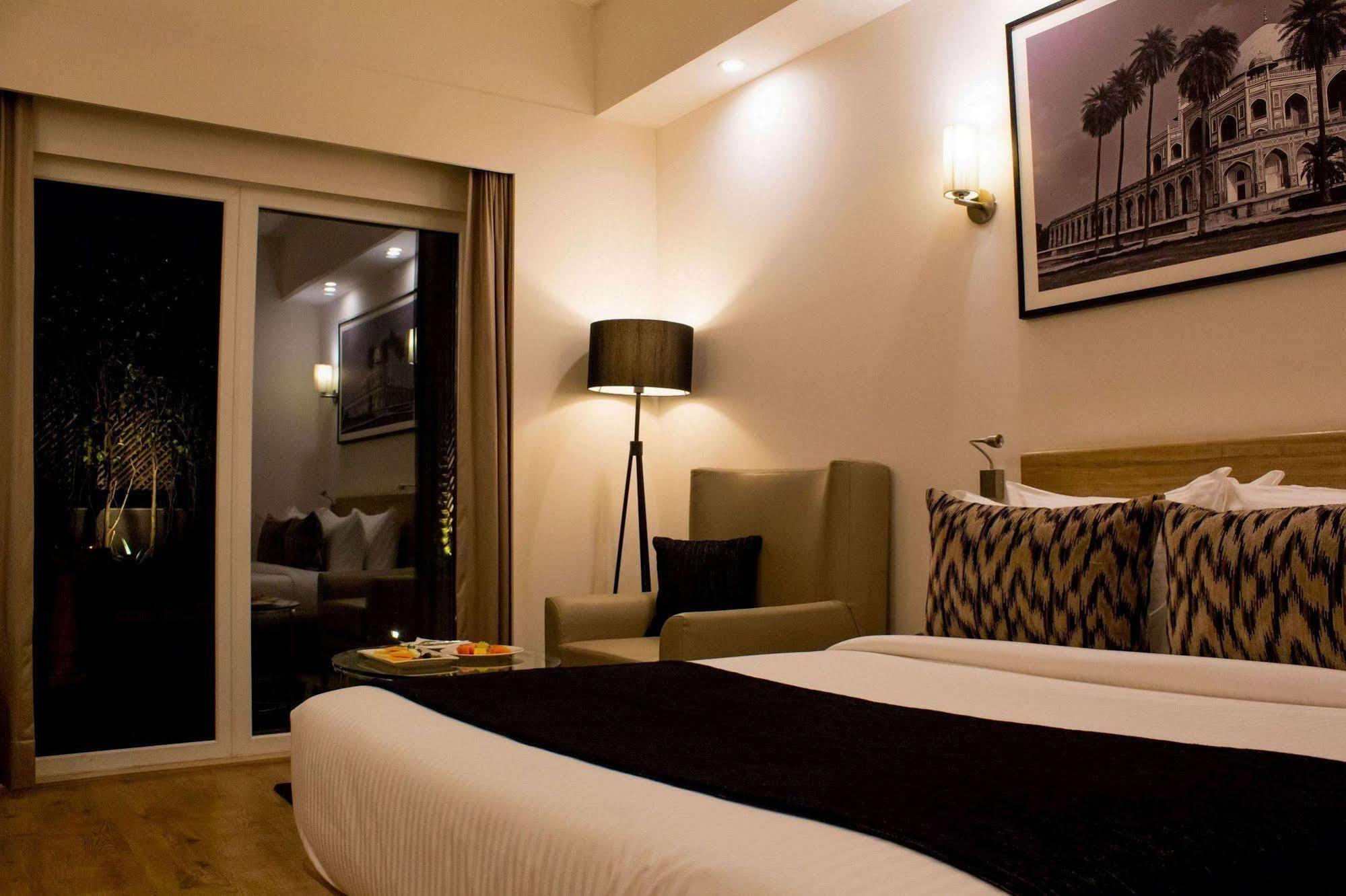 เลมอนทรีพรีเมียร์ไฮเทคซิตี้ไฮเดราบัด Hotel ไฮเดอราบัด ภายนอก รูปภาพ